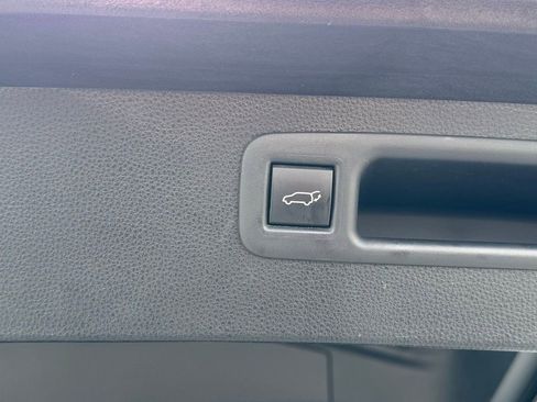 Used 2022 Toyota Highlander XSE image 38