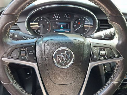 Used 2022 Buick Encore Preferred image 50