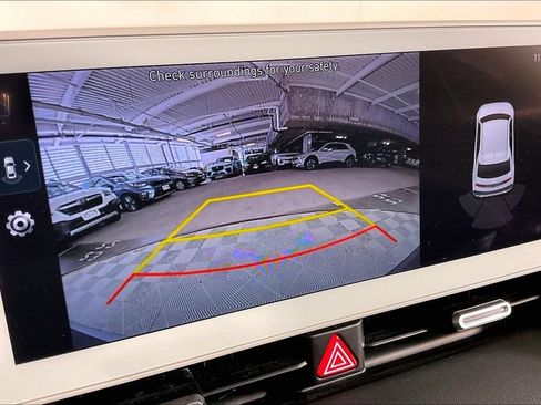 Used 2024 Hyundai Ioniq 5 SE RWD image 21