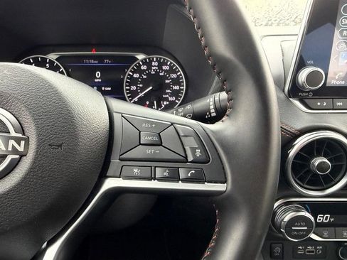 Used 2025 Nissan Sentra SR FWD image 11