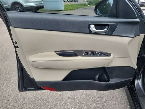 Used 2017 Kia Optima LX FWD image 21