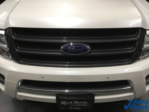 Used 2017 Ford Expedition Limited w/ Equipment Group 301A AWD/4WD image 19
