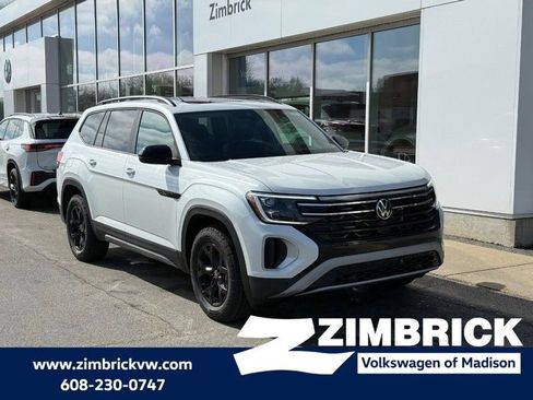 New 2026 Volkswagen Atlas Peak Edition AWD/4WD image 1