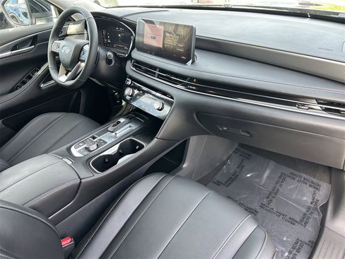 New 2026 INFINITI QX60 Luxe image 8