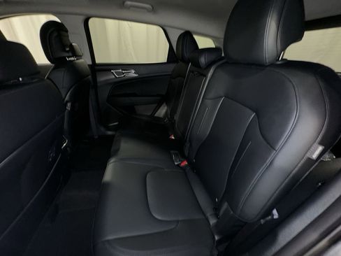 Certified 2025 Kia Sportage EX image 27