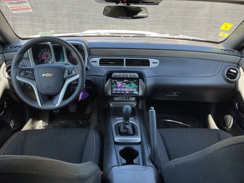 Used 2015 Chevrolet Camaro LS RWD image 17