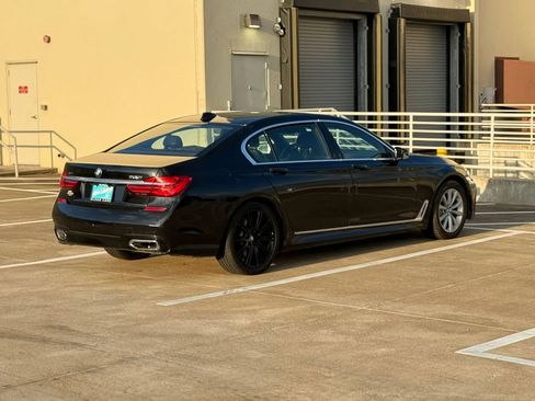 Used 2016 BMW 750i xDrive AWD/4WD image 8