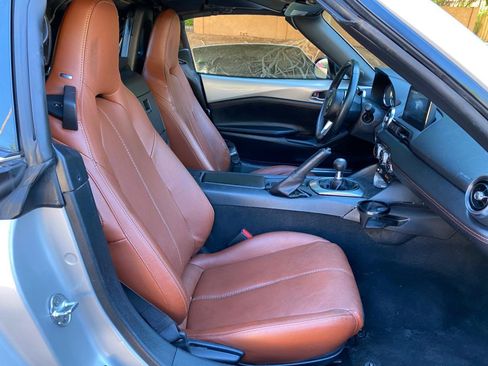 Used 2023 MAZDA MX-5 Miata Grand Touring RWD image 40