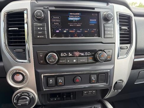 Used 2019 Nissan Titan SV w/ SV Convenience Package AWD/4WD image 30