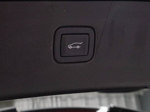 Used 2024 Chevrolet Blazer LT w/ Convenience Package image 18