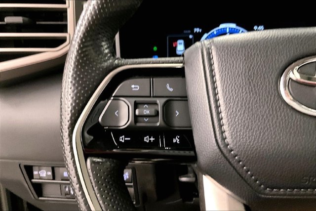 Used 2024 Toyota Sequoia SR5 w/ TRD Off-Road Package AWD/4WD image 26