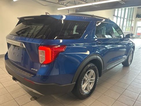 Used 2021 Ford Explorer XLT w/ Equipment Group 202A image 7
