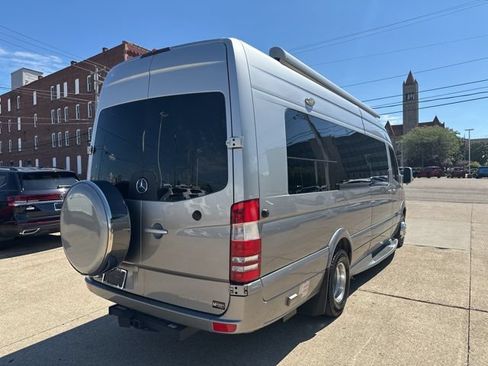 Used 2017 Mercedes-Benz Sprinter 3500 image 6