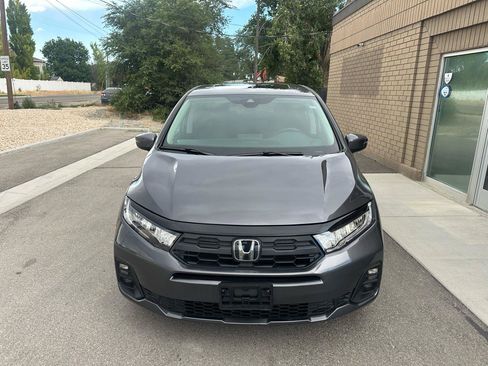 Used 2025 Honda Odyssey EX-L image 2