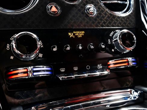 Used 2021 Rolls-Royce Cullinan Black Badge AWD/4WD image 88