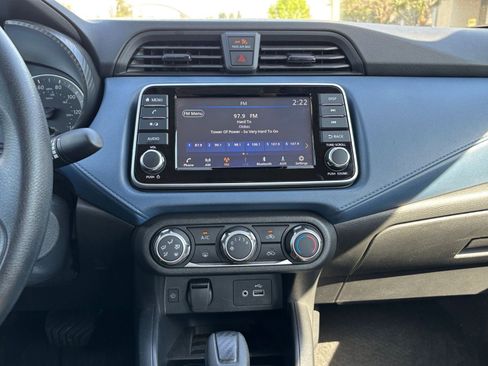 Used 2025 Nissan Versa SV image 17