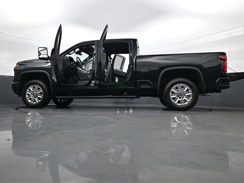 Certified 2025 Chevrolet Silverado 2500 High Country w/ Technology Package image 34