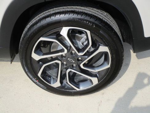 New 2026 Chevrolet Trax RS w/ Driver Confidence Package image 11