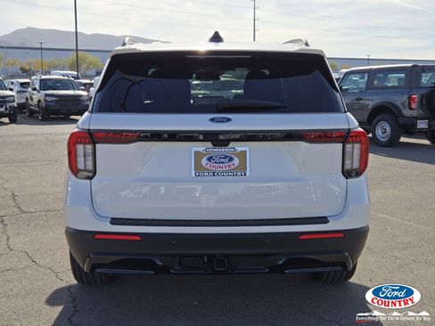 New 2026 Ford Explorer ST-Line w/ ST-Line Street Pack image 4