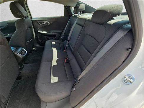 Used 2025 Chevrolet Malibu LT FWD image 17