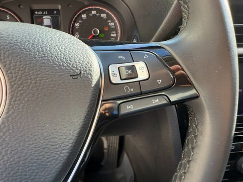 Used 2022 Volkswagen Passat 2.0T SE image 26