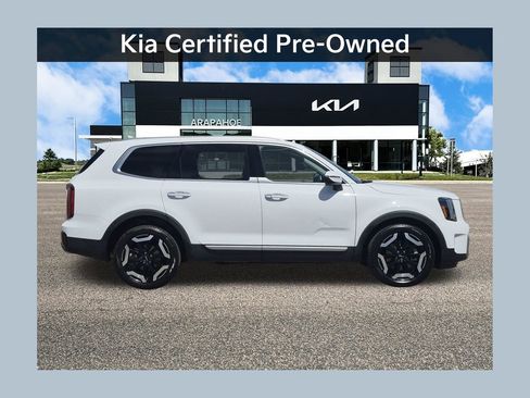 Used 2023 Kia Telluride S w/ S Sunroof Package AWD/4WD image 1