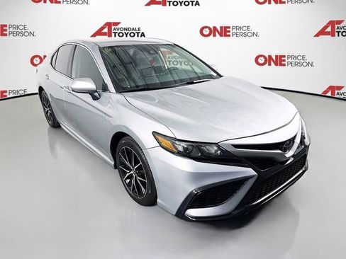 Certified 2021 Toyota Camry SE FWD image 1