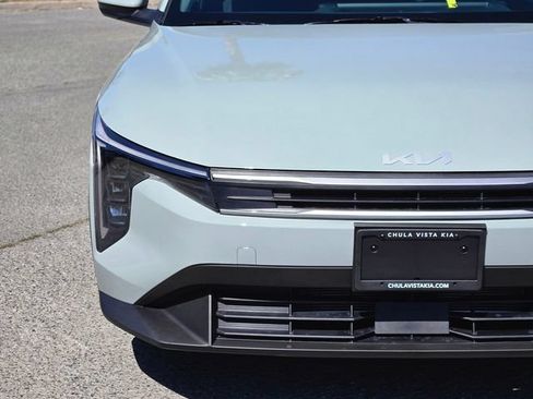 New 2026 Kia K4 FWD image 2