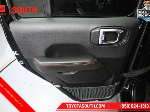 Used 2026 Jeep Wrangler Unlimited Rubicon AWD/4WD image 24