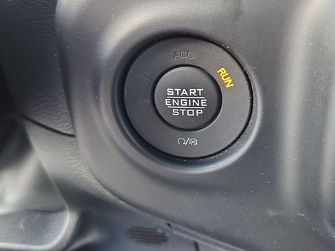 Used 2023 Jeep Wrangler Unlimited Rubicon image 27