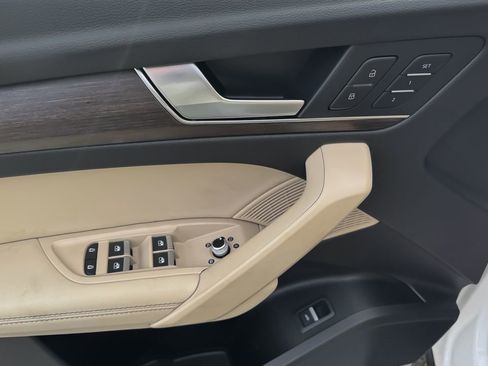 Used 2022 Audi Q5 2.0T Premium Plus w/ Premium Plus Package image 27