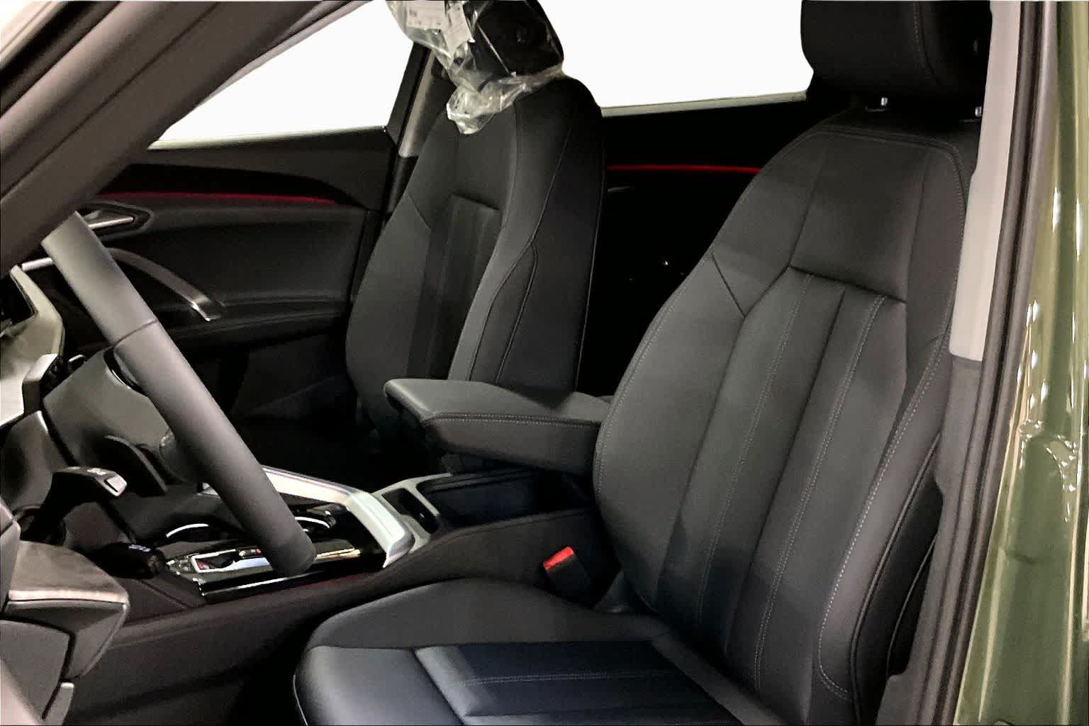 Used 2026 Audi Q5 Premium w/ Premium Plus AWD/4WD image 9