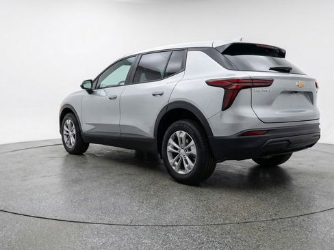 Used 2025 Chevrolet Equinox LT image 6