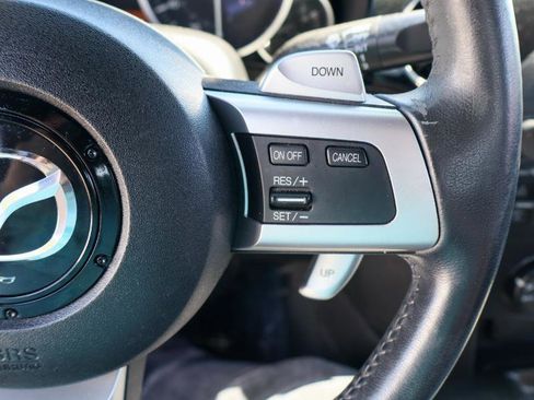 Used 2006 MAZDA MX-5 Miata Sport image 12