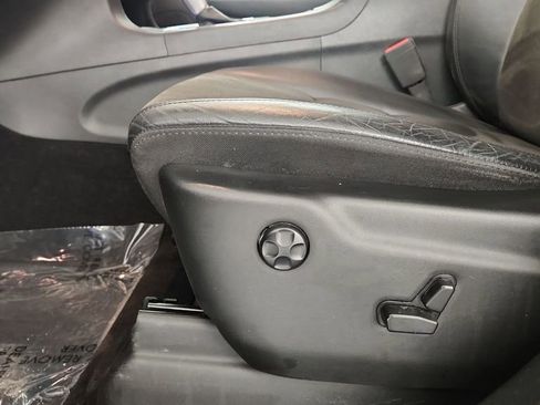 Used 2020 Jeep Grand Cherokee Altitude image 6