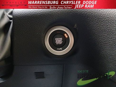 New 2026 Chrysler Pacifica Select image 29