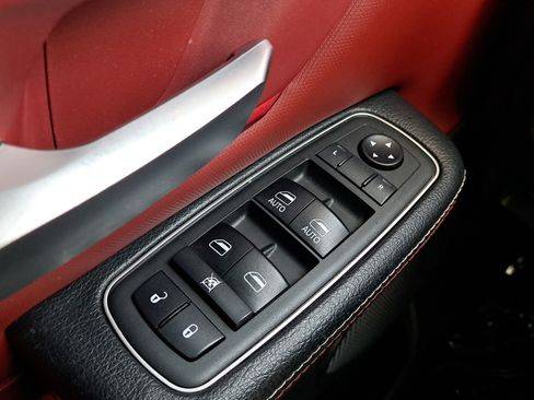 Used 2019 RAM 1500 Rebel AWD/4WD image 23
