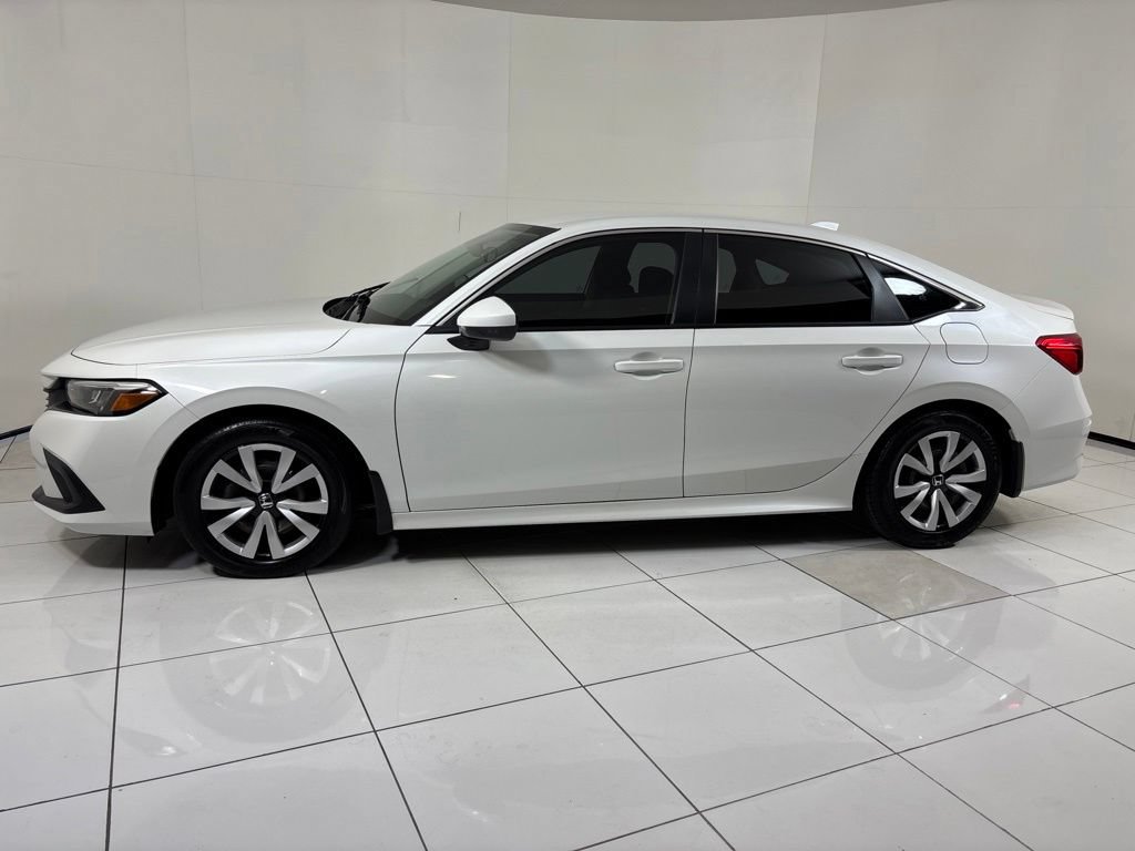 Used 2023 Honda Civic LX image 2