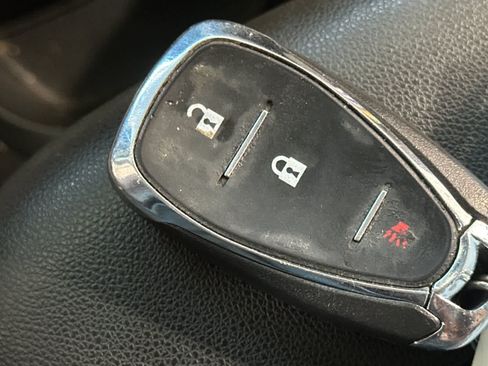 Used 2020 Chevrolet Equinox LS AWD/4WD image 29