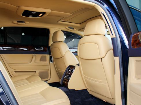 Used 2007 Bentley Flying Spur Flying Spur AWD/4WD image 38