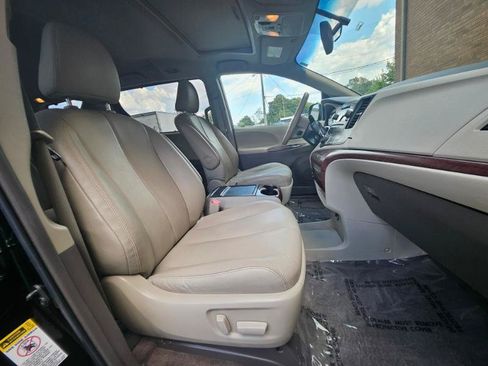 Used 2014 Toyota Sienna XLE FWD image 64