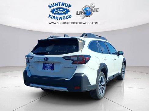Used 2023 Subaru Outback Limited image 3