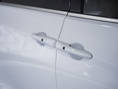 New 2026 Chrysler Pacifica Pinnacle w/ Trailer Tow Group image 16