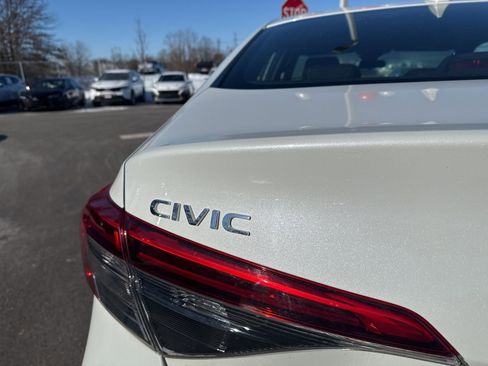 Used 2022 Honda Civic Sport image 10