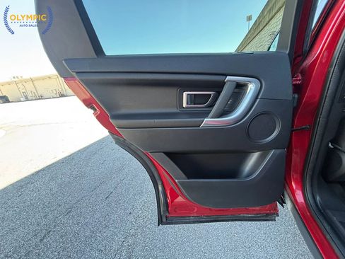 Used 2019 Land Rover Discovery Sport SE image 42