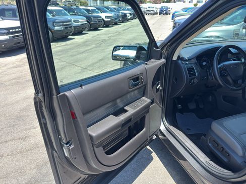 Used 2019 Ford Flex SEL w/ Equipment Group 202A FWD image 7