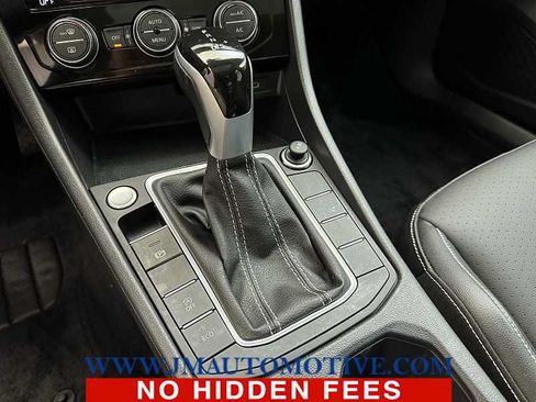 Used 2024 Volkswagen Jetta SE w/ Panoramic Sunroof Package FWD image 33