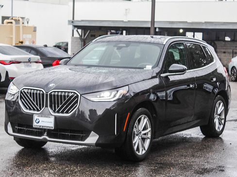 Certified 2025 BMW X3 xDrive30i w/ Convenience Package image 3