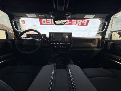Used 2025 GMC Hummer EV 2X image 29