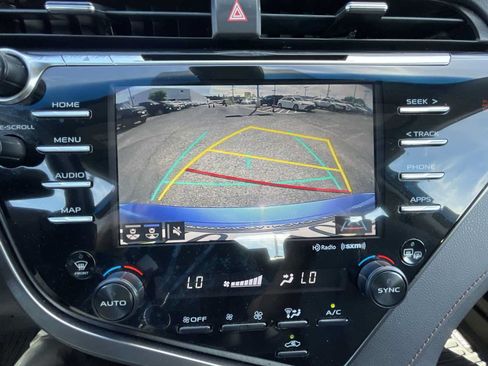 Used 2019 Toyota Camry XLE FWD image 23